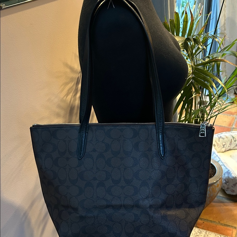 Coach Black and Brown Monogram Tote with 💛 Yellow Taxi Motif (EUC) - Picture 2 of 12